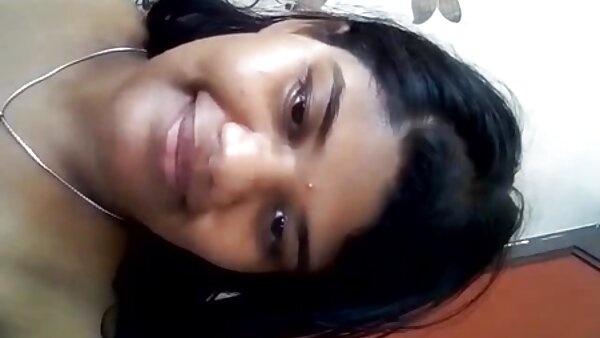 லத்தீன் வெடிகுண்டு மில்ஃப் லூசியஸ் லோபஸ் தனது சிறுவனுக்கு அற்புதமான ப்ளோஜாப் கொடுக்கிறார்