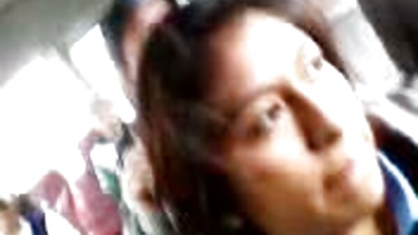 பொசோமி பொன்னிற செக்ஸ் பாட் அவளது புண்டை பின்னால் இருந்து புணர்ந்தது